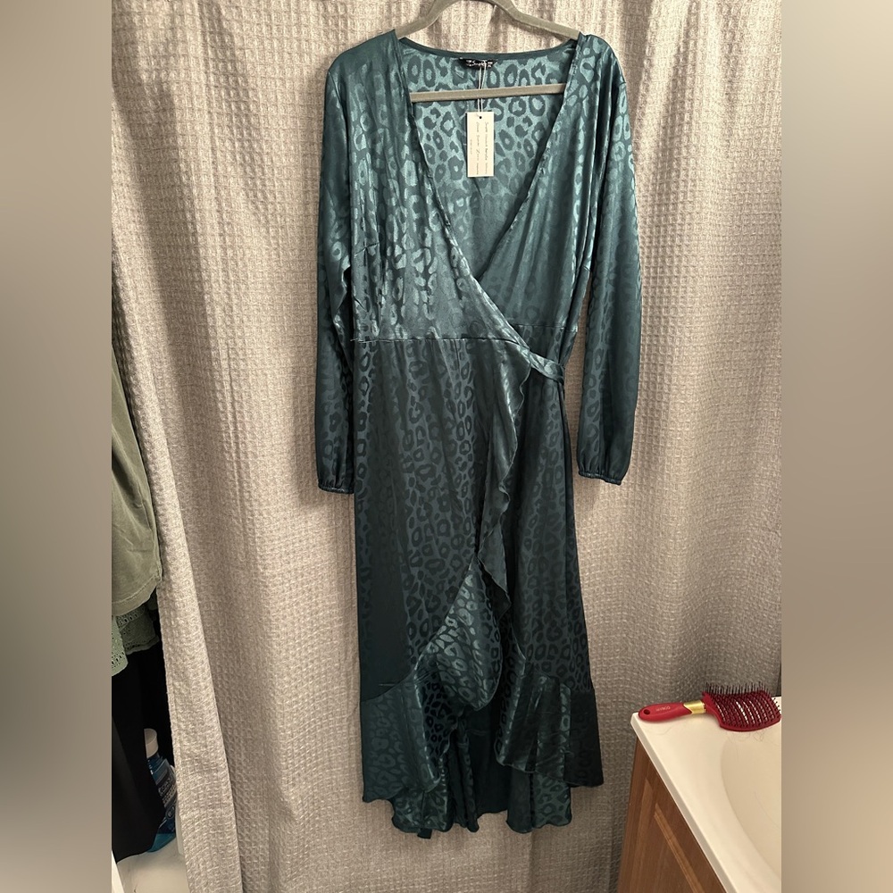 NWT Green Leopard Long Sleeve Wrap Dress Hi-Low
